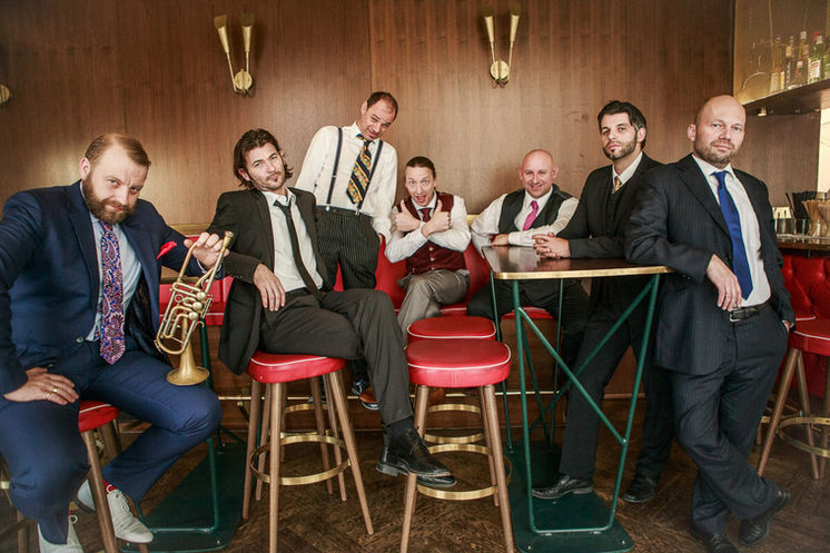MNOZIL Brass Künstlerfoto