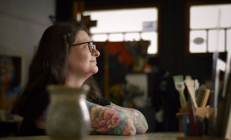 lifestyle and branding photoshoot on vancouver island featuring talented artist Angela Menzies in her home studio