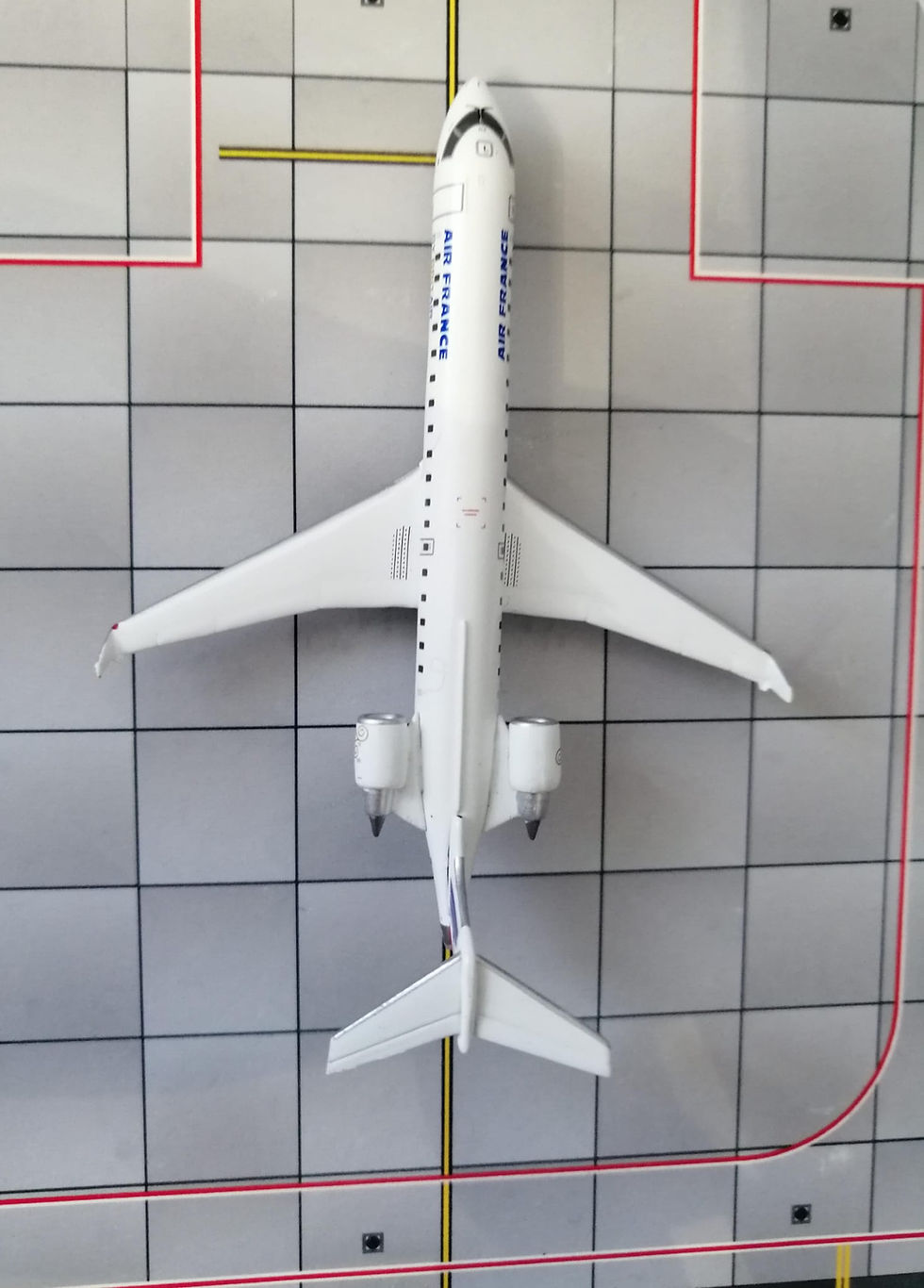 Thumbnail: GEMINI JETS  AIR FRANCE / BRIT AIR CRJ-700  F-GRZN 1/400
