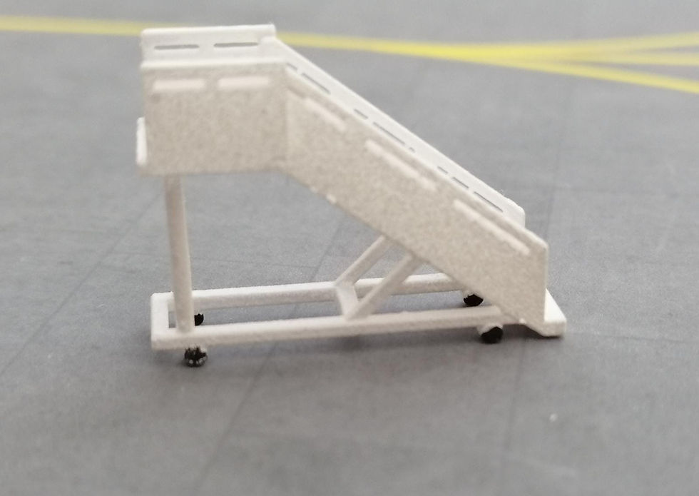 Miniatura: WINGS400 PASSENGER STAIRS / GSE  (X3) REGIONAL AIRCRAFT 1/200
