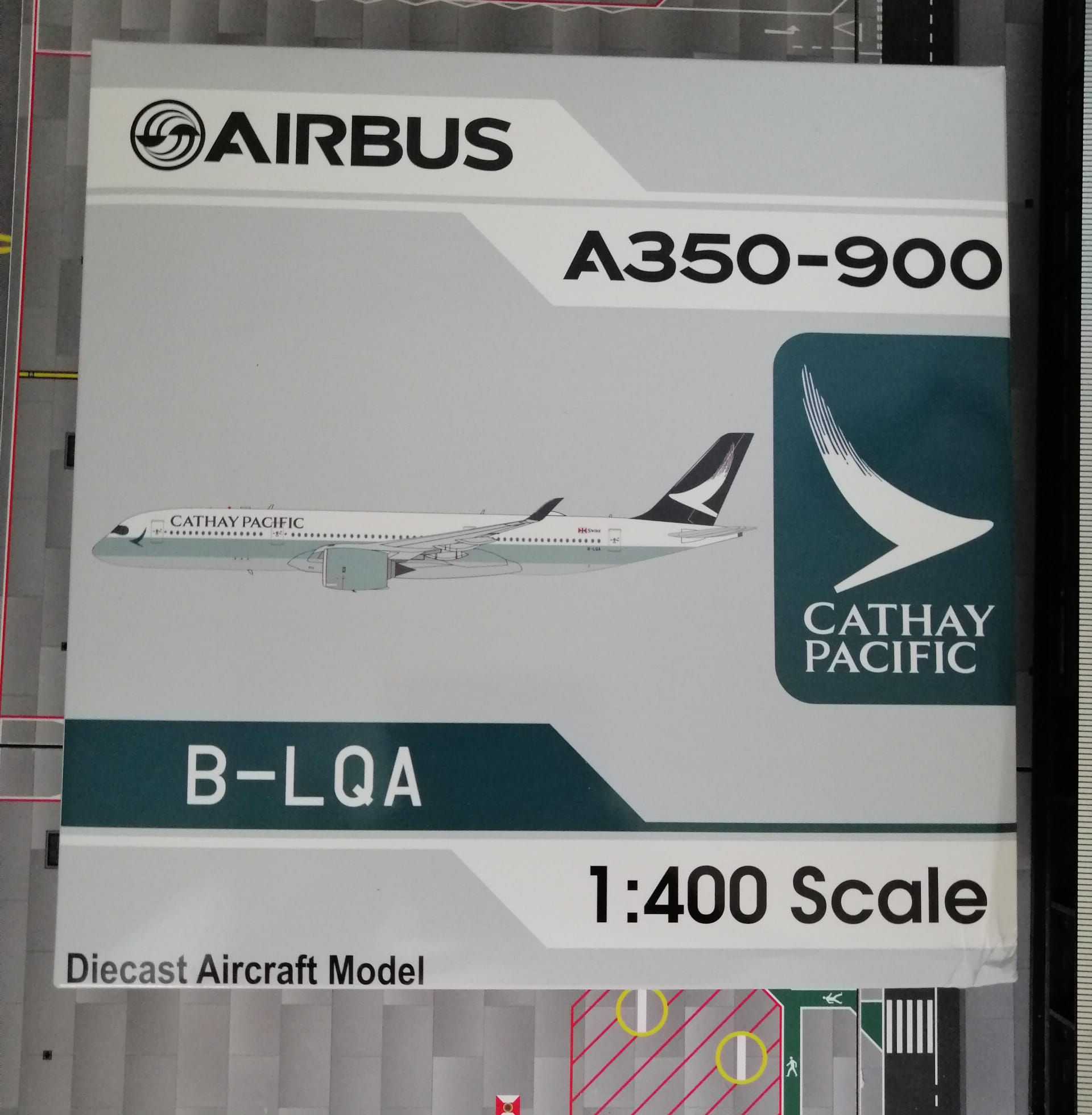 AV400 CATHAY PACIFIC A350-941 B-LQA  1/400
