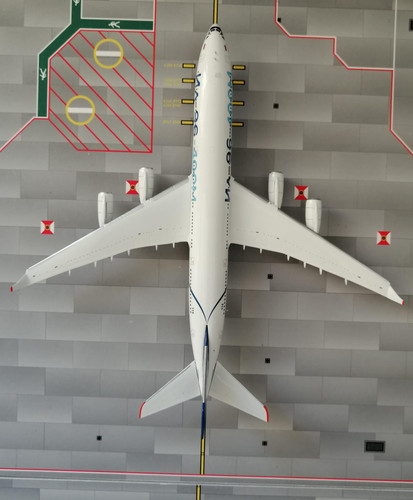 PHOENIX UAC- UNITED AIRCRAFT ILYUSHIN IL-96-400M 96115 1/400