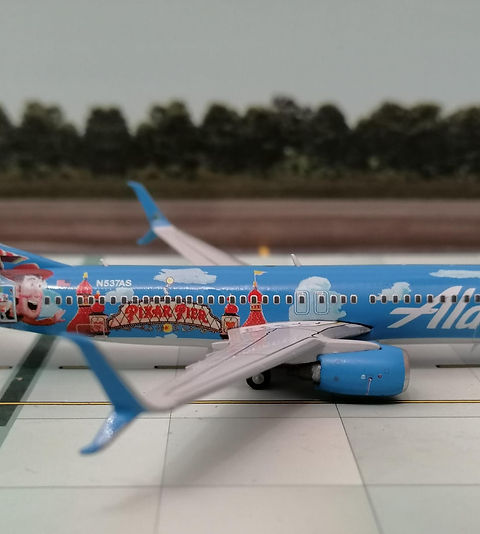JC WINGS ALASKA AIRLINES BOEING B737-800 N537AS 