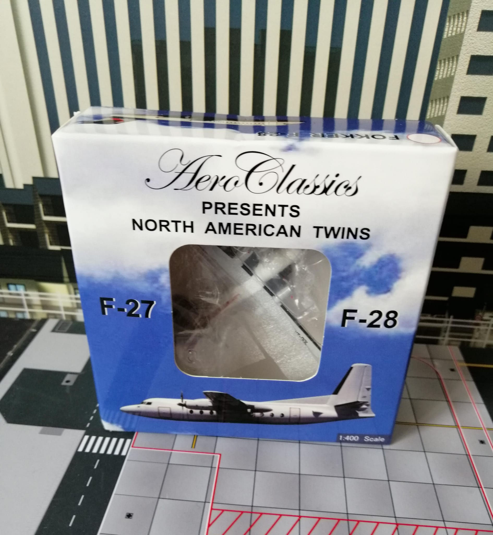 -AEROCLASSICS INDIAN AIRLINES FOKKER F-28 VT-DOL 1/400