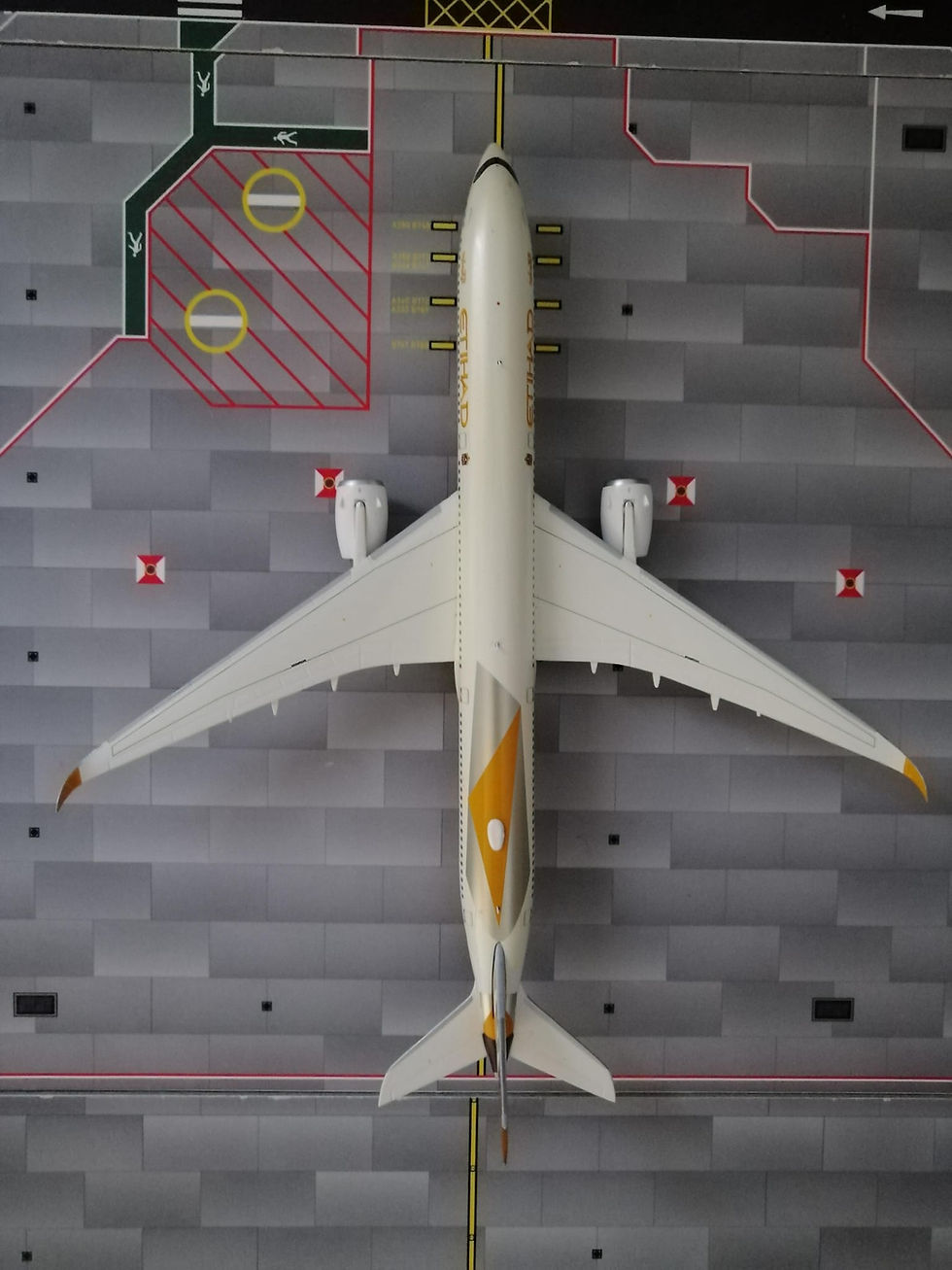 Miniatura: GEMINI JETS ETIHAD AIRWAYS A350-1000 A6 -XWC  1/400