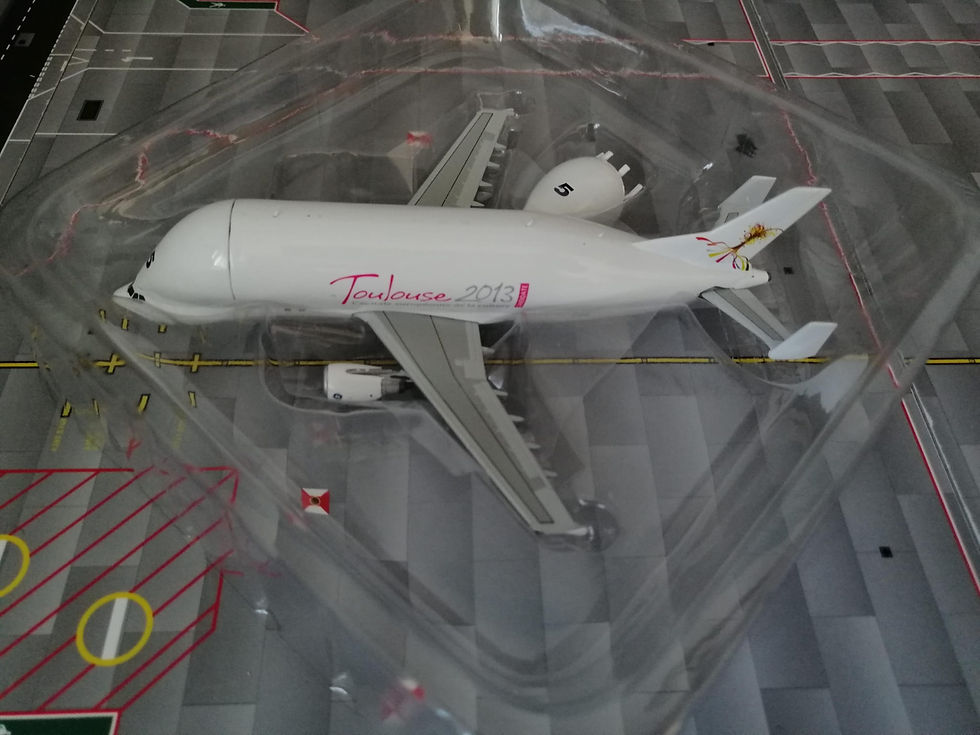Miniaturebillede: JC WINGS  AIRBUS BELUGA A300-600ST #5  F-GSTD "TOULOUSE 2013" INTERACTIVE  1/400