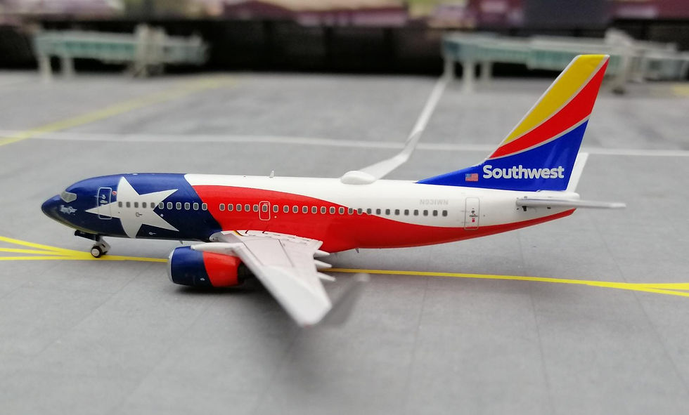 Miniaturbild: PANDA MODELS SOUTHWEST AIRLINES B737-700 N931WN "TEXAS LONE STAR ONE" 1/400