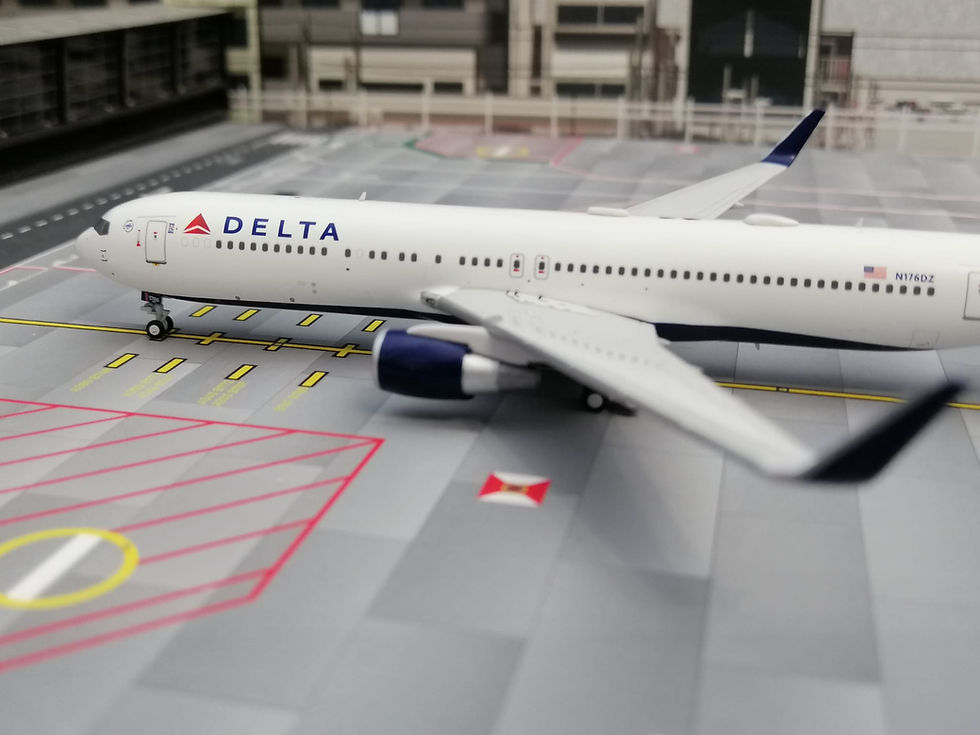 Miniaturebillede: PANDA MODELS DELTA AIRLINES BOEING B767-300ER 176DZ 1/400