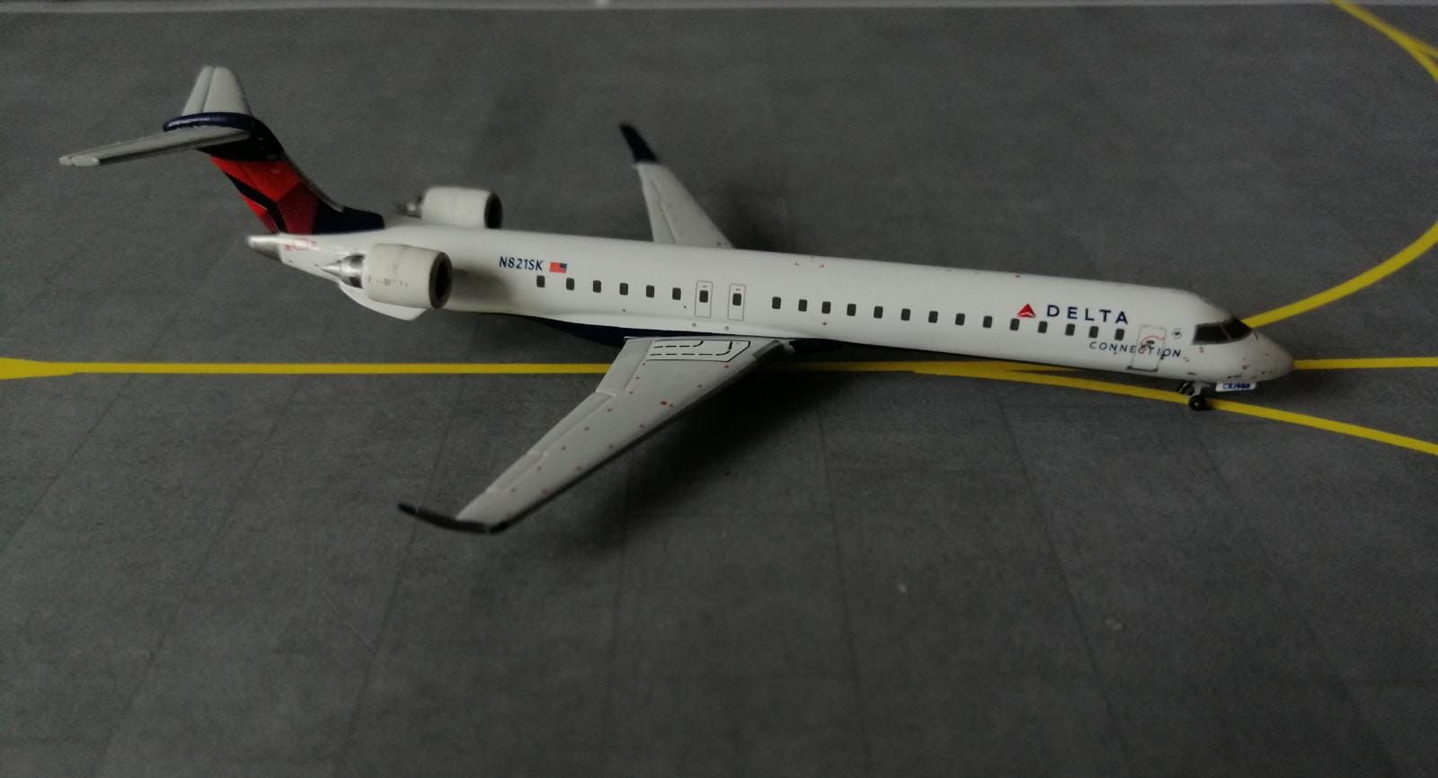 GEMINI JETS DELTA AIRLINES  CRJ900 N821SK 1/400