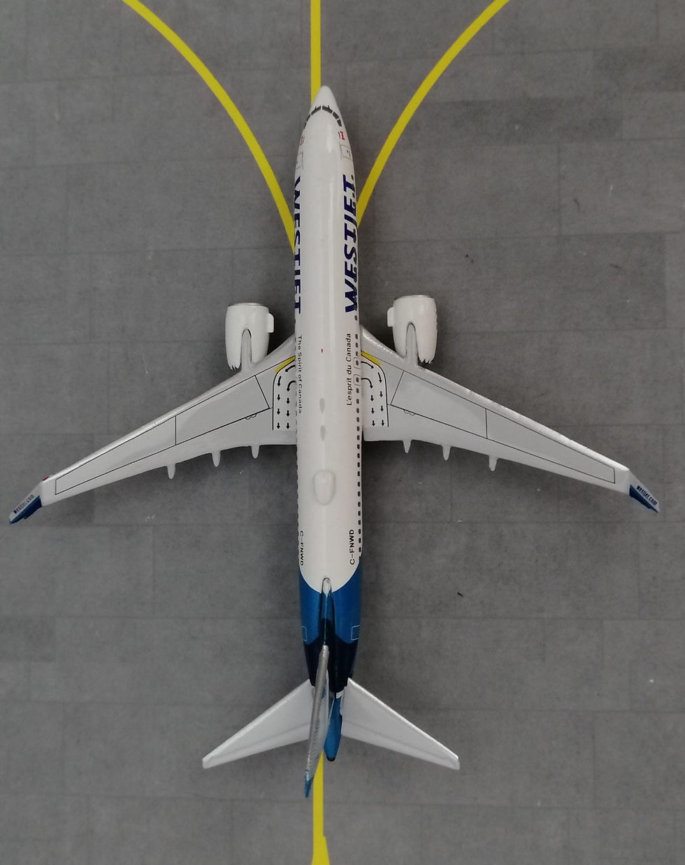 サムネイル： AEROCLASSICS WESTJET  BOEING B737-MAX8 C-FNWD 1/400