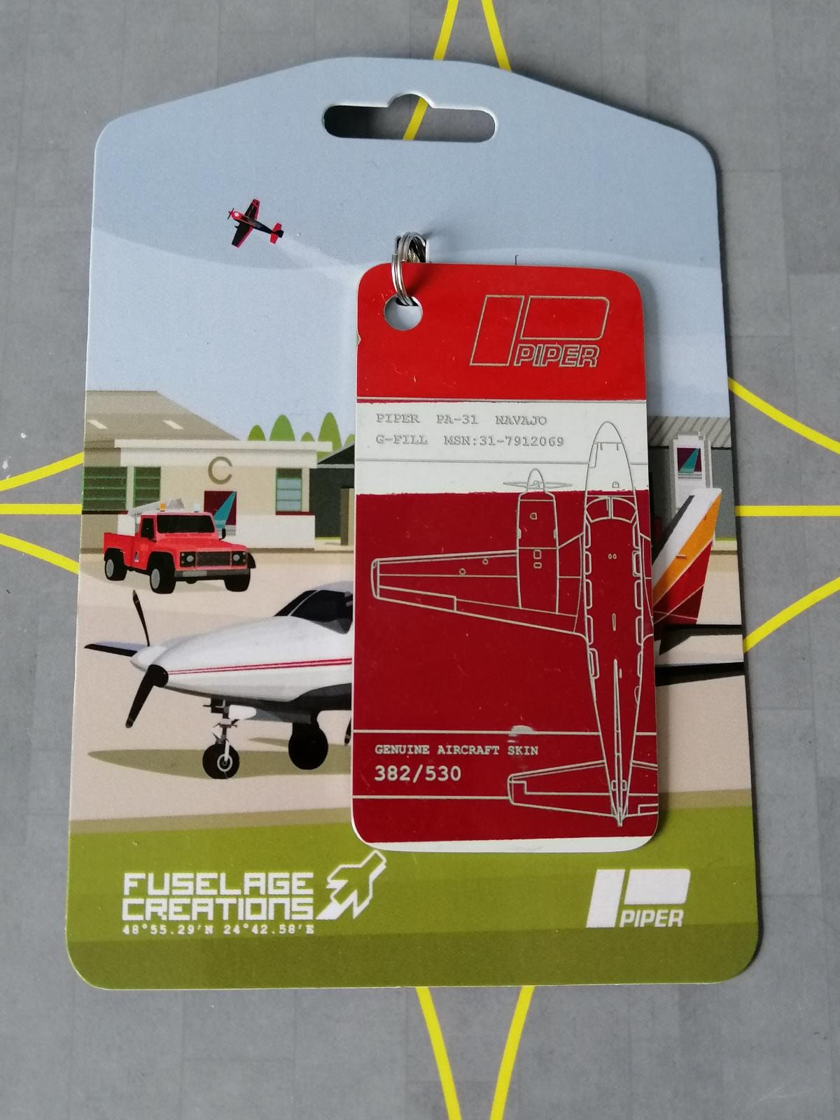 FUSELAGE CREATIONS PIPER PA-31 NAVAJO TRICOLOUR (RED/WHITE/MAROON)