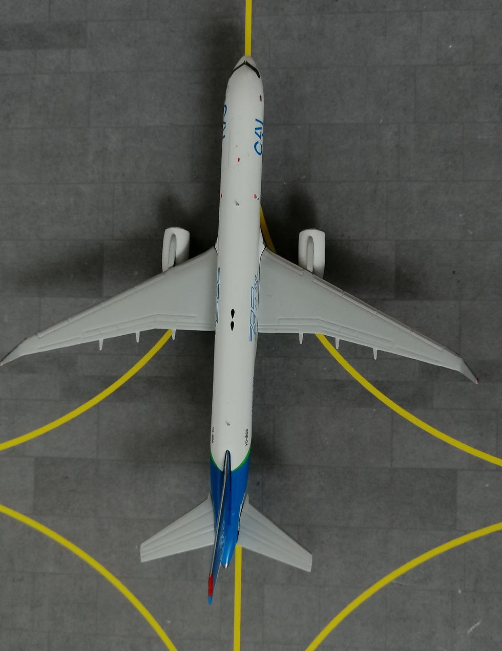 Miniaturebillede: NG MODELS AVIASTAR BOEING B757-200PCF VQ-BGG