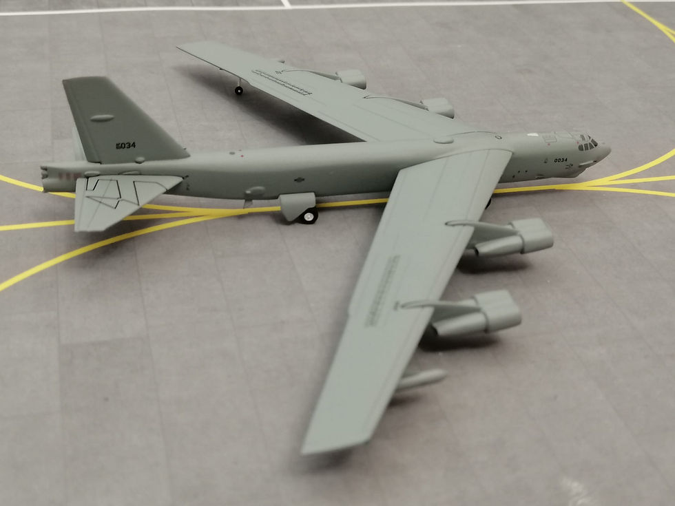 Miniaturebillede: GEMINI JETS/ GEMINI MACS   US AIR FORCE B-52H STRATOFORTESS 60-0034 1/400 GMUSA112