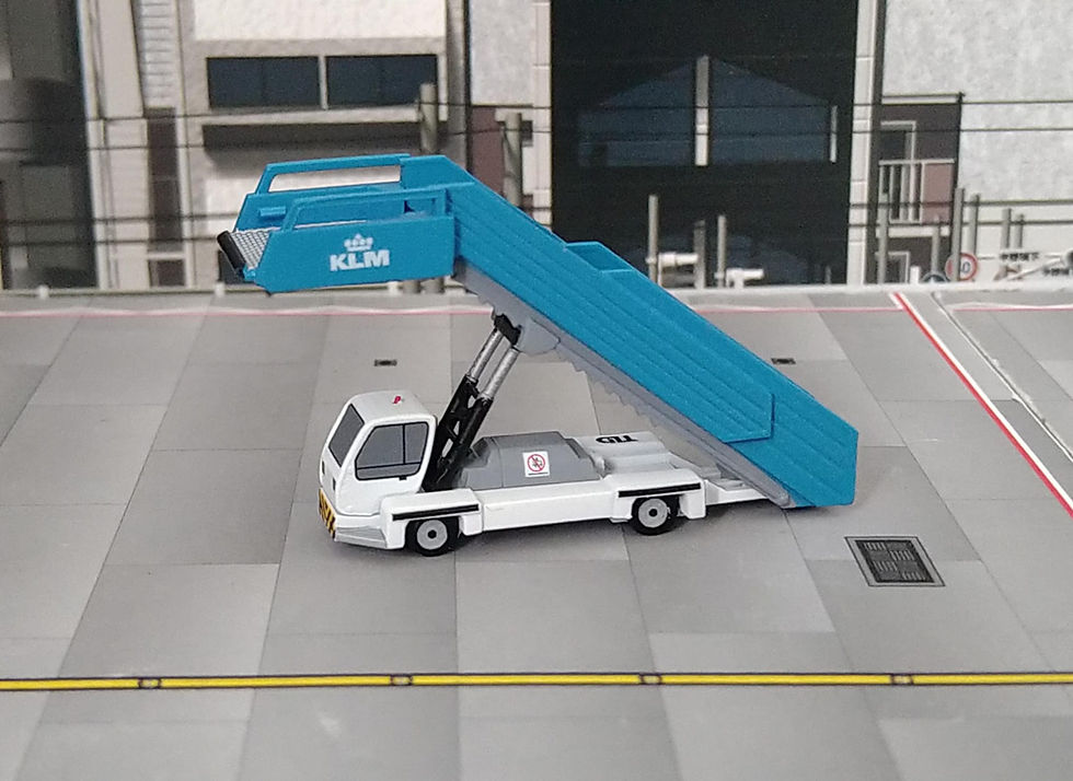 縮圖：INFINITE MODEL ACCESSORIES - GSE  PASSENGER STAIRS  ABS-580 (K)  KLM 1/200