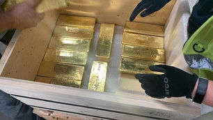 El misterio multimillonario de la gran venta británica de oro