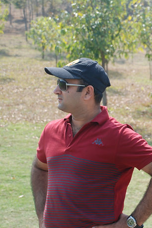 swapnil_at_golf_range.jpg