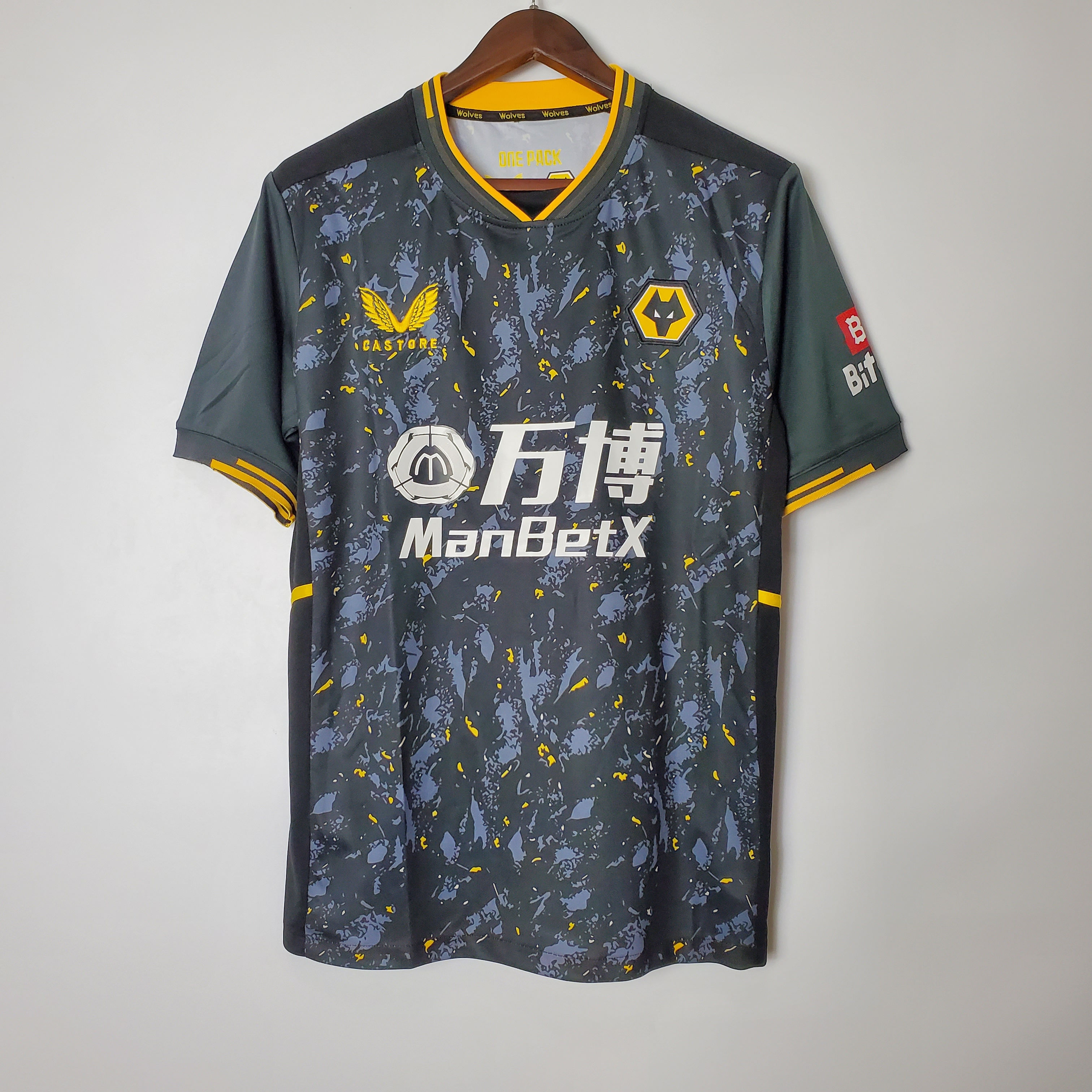 2122 Wolverhampton away black The football shirt