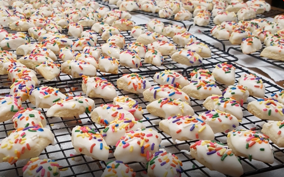 Nonna Mary’s famous Italian biscotti