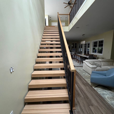 irontimbers-monostringer-staircase-hardwood-treads.jpeg
