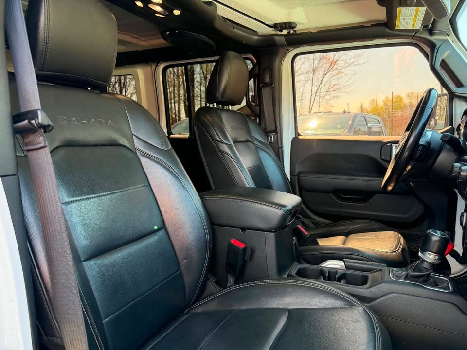 Miniature : Jeep Wrangler Sahara Unlimited 2021
