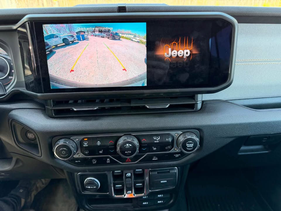 Miniature : Jeep Wrangler Sport S 2024