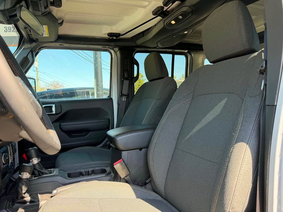 Miniature : Jeep Wrangler Sport S 2024