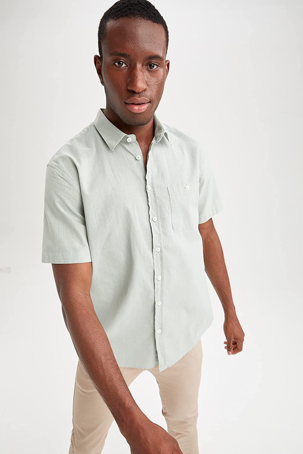  قميص عادي بجيب واحد للرجال