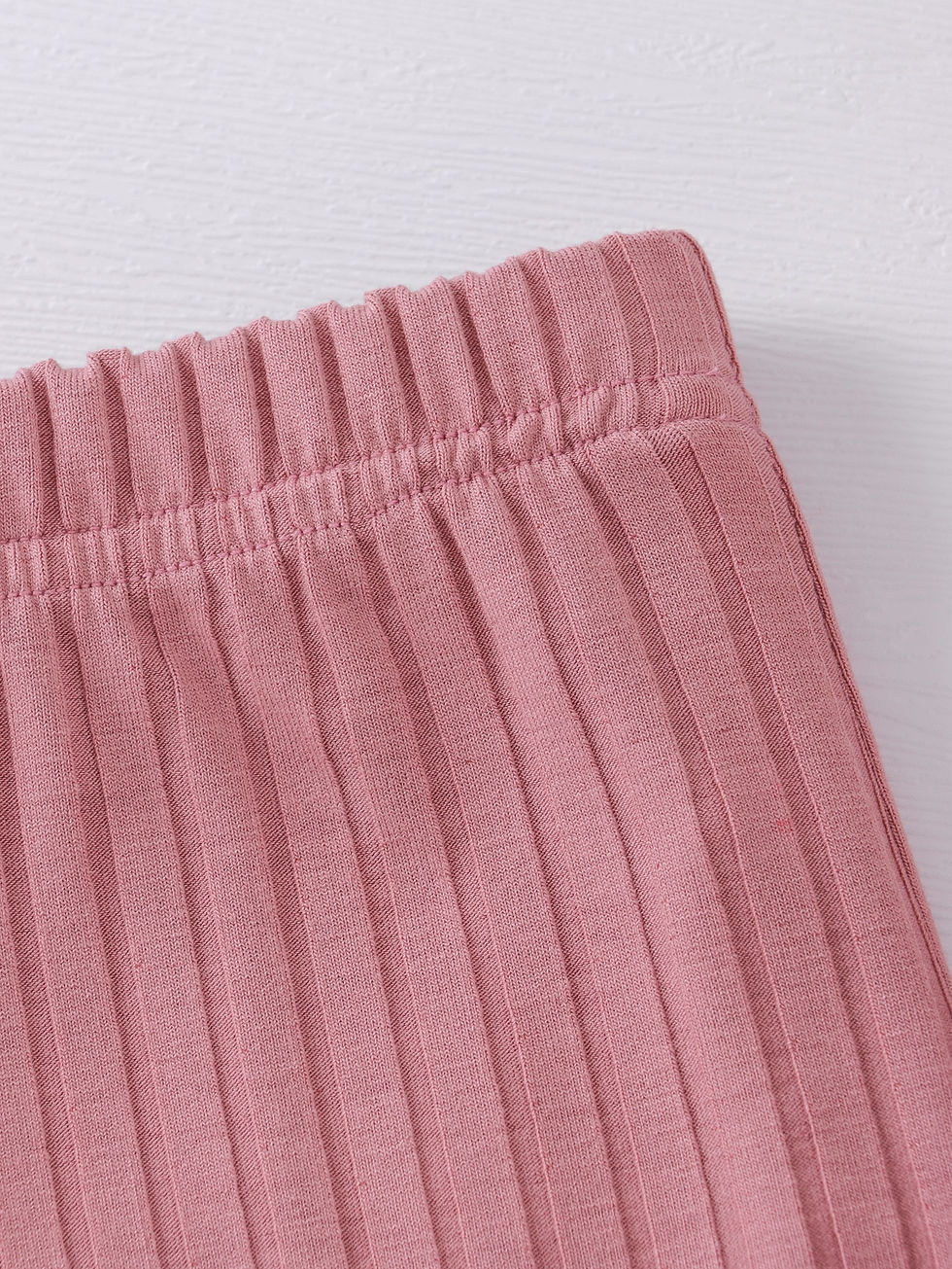 الصورة المصغرة: طقم بيجامة فراولة مرقع مقلم نمط نبات الخس بنات