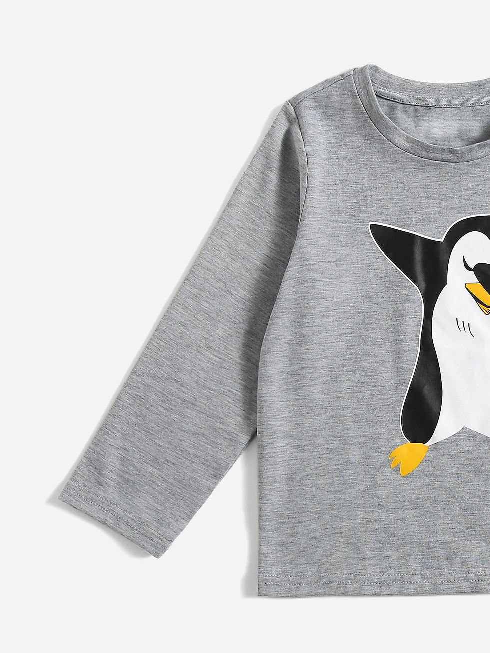 الصورة المصغرة: طقم منزلي تيشيرت بطباعة بطريق وبنطلون طفل صغير