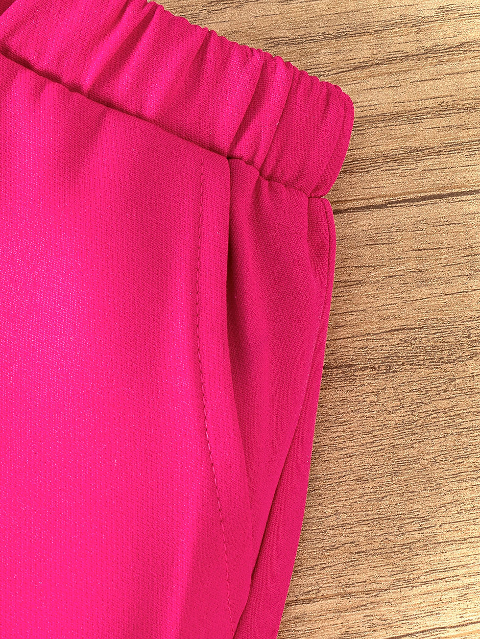 الصورة المصغرة: لباس علوي كام وموحد اللون للبنت الصغار مع شورت وسترة