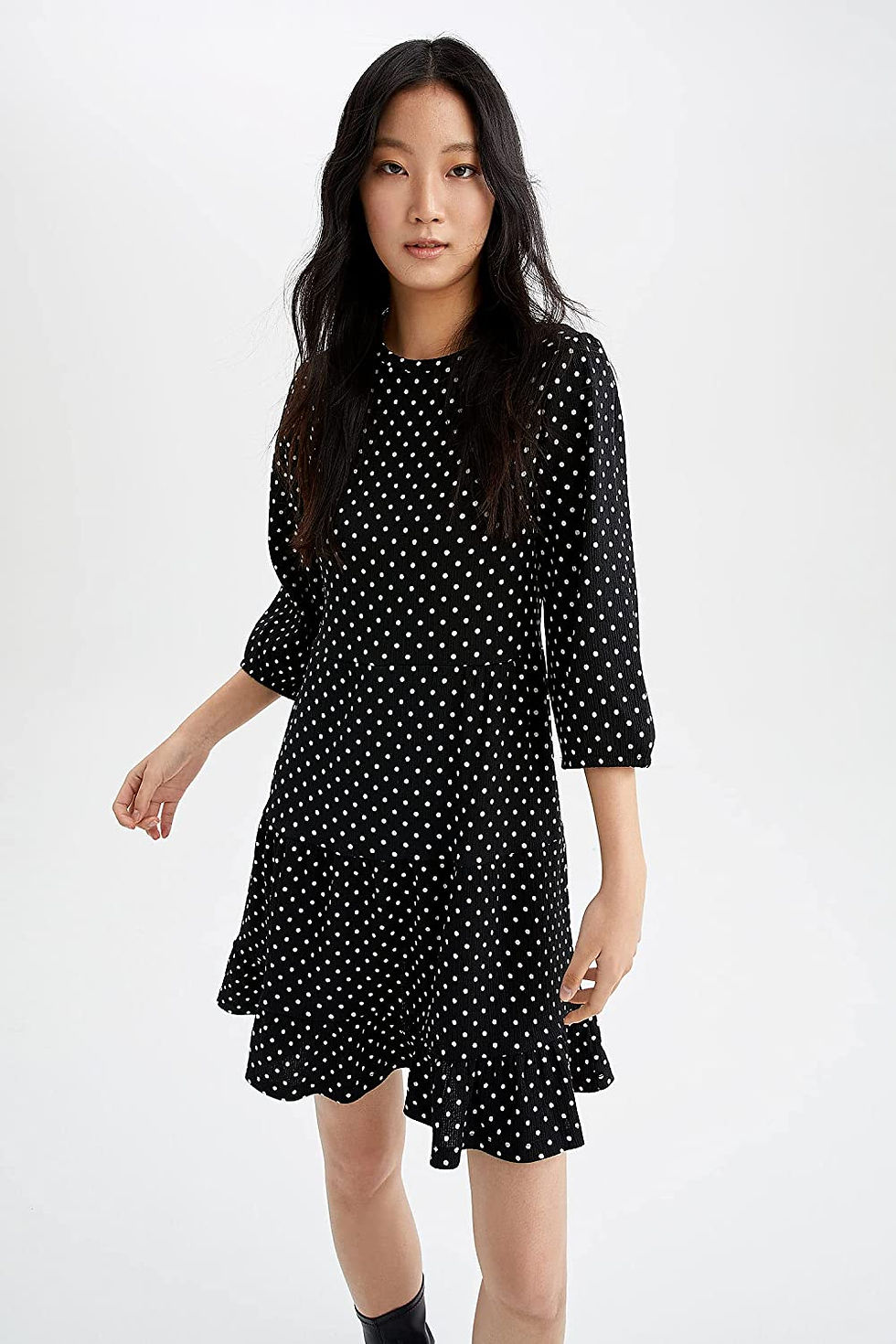 الصورة المصغرة:  فستان محبوك طويل الأكمام للنساء