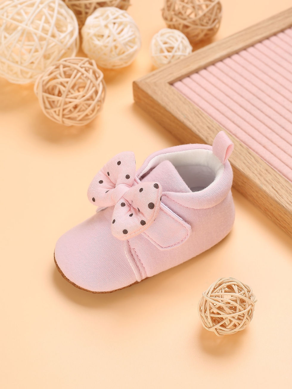 الصورة المصغرة: وردي خارجي أحذية سكيت الى مزخرف بعقدة الفراشة لاصق سحري حزام حذاء رياضي