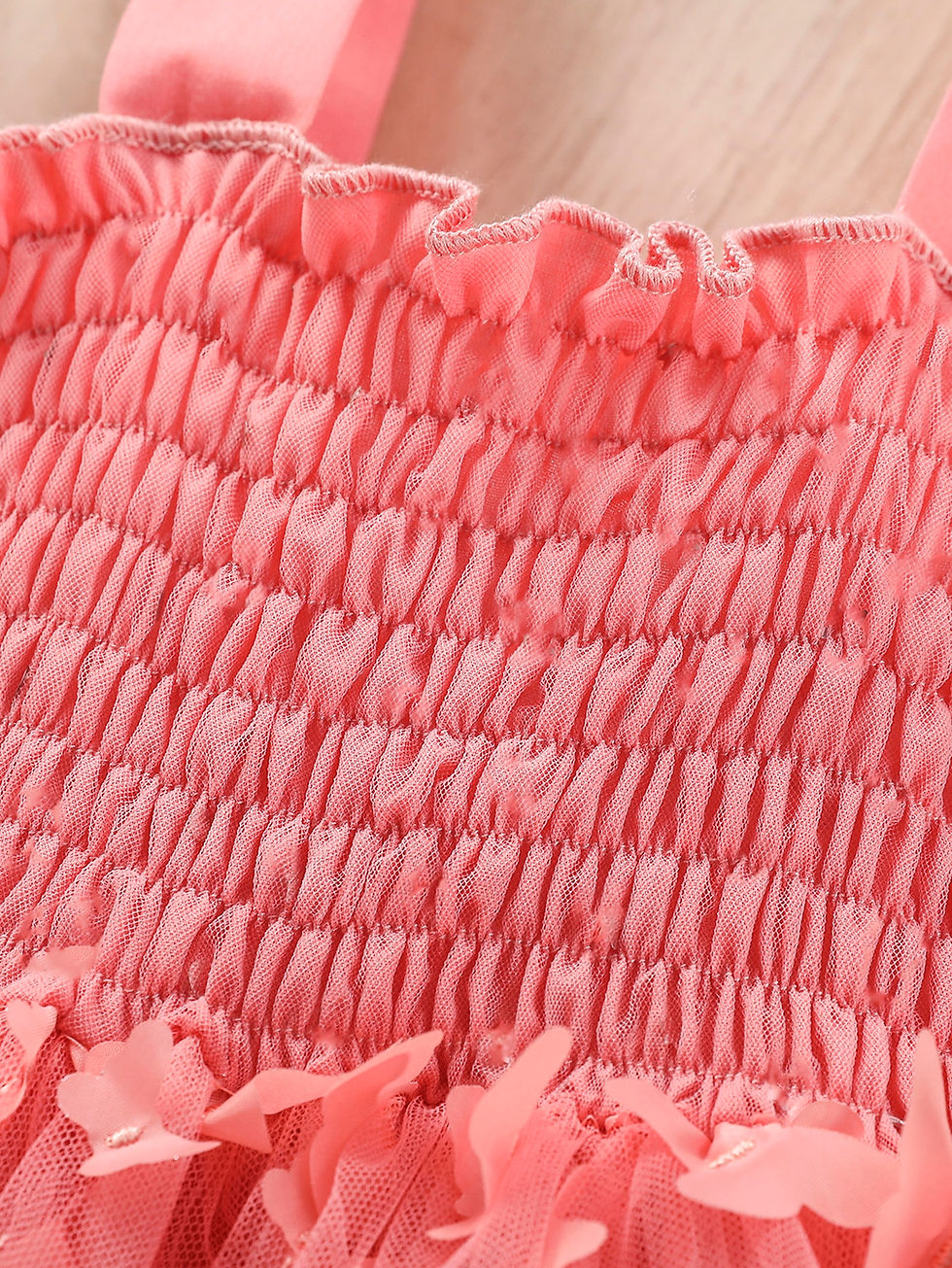 الصورة المصغرة: فستان كامي بهدب مدرز مقلم فراشة مزين للبنات الصغار