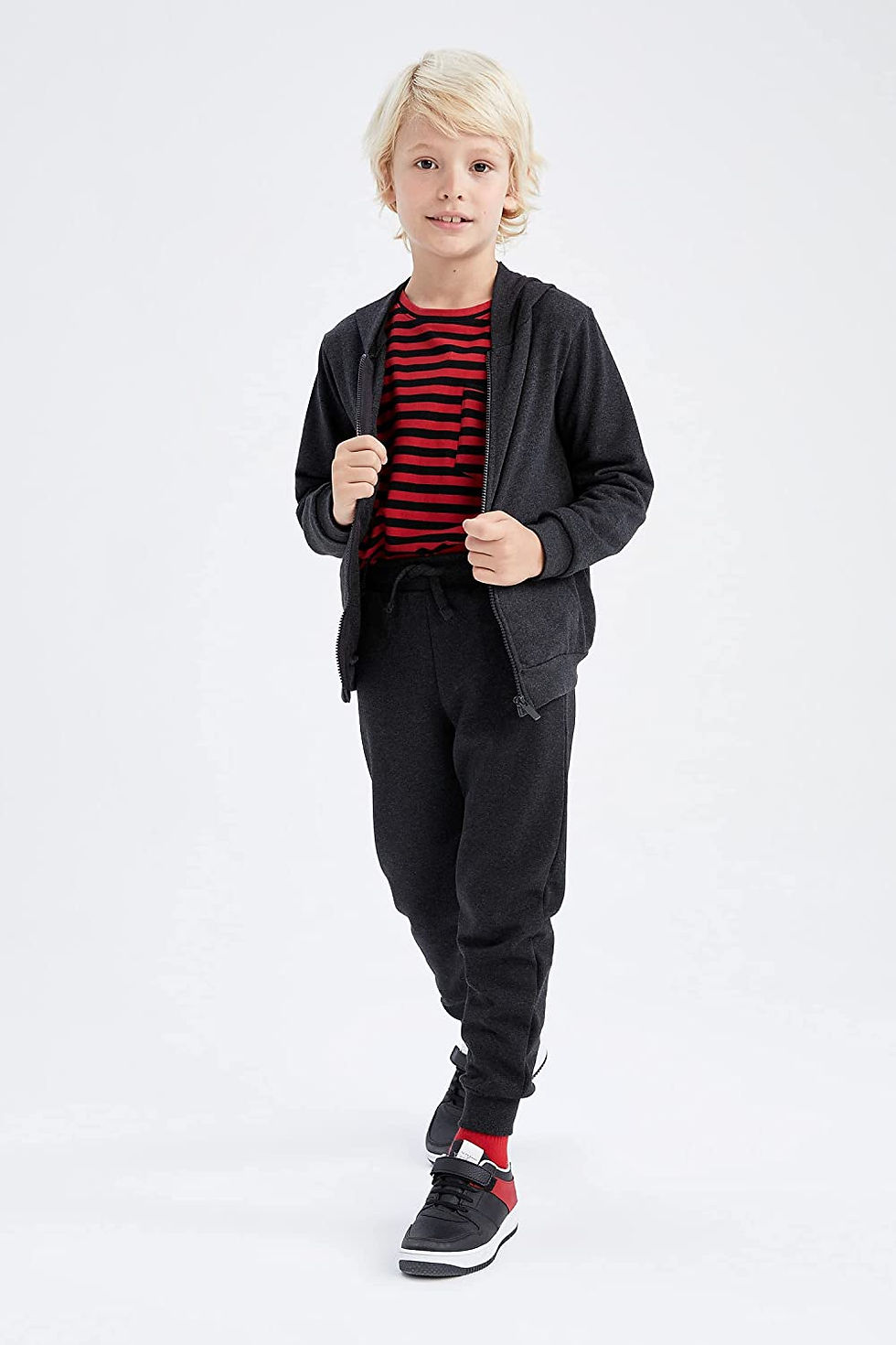 الصورة المصغرة:  سروال كاجوال للأولاد