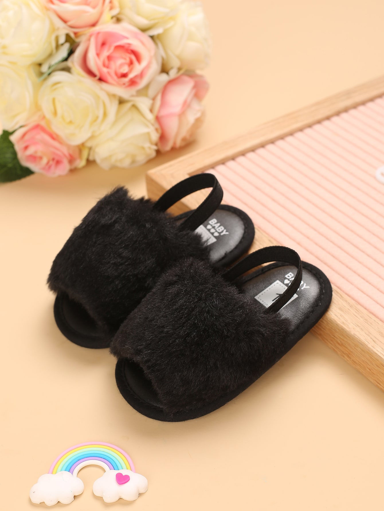 صندل بشريط خلفي زغبي للبنات الأطفال