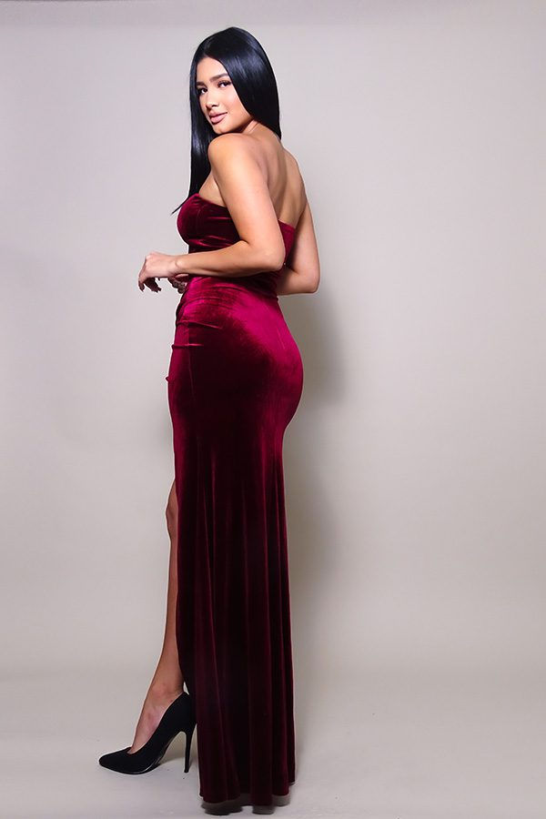 Thumbnail: Strapless Sweetheart Maxi Velvet Dress
