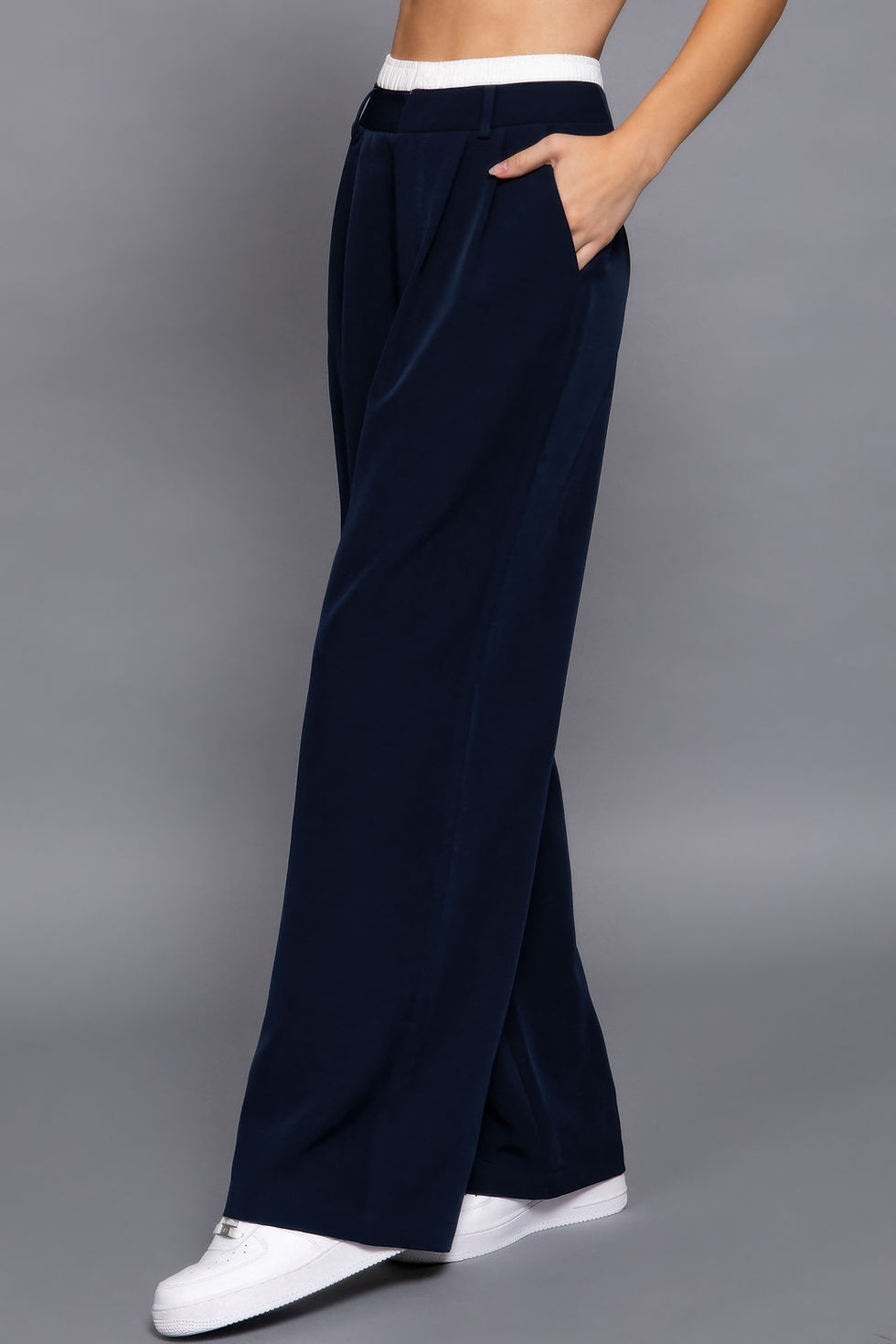 Thumbnail: Contrast Waist Boxer Straight Long Pants     