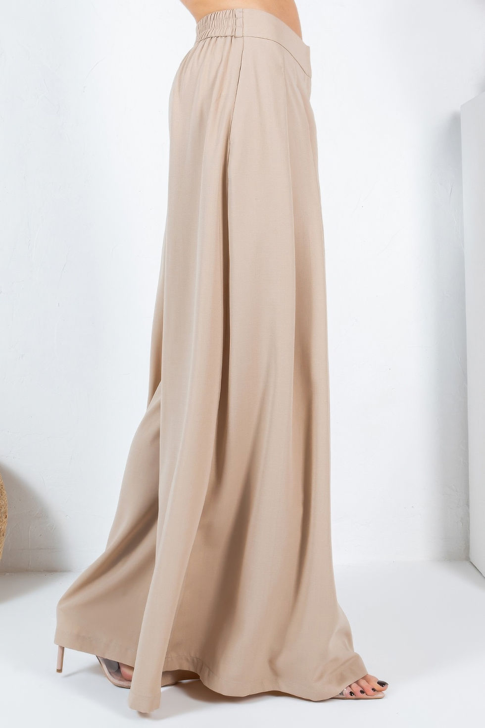 Thumbnail: Large Hem Wide Leg Pleated Solid Pants