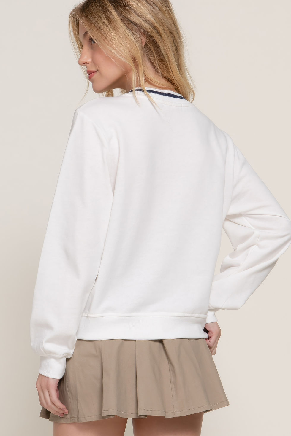 Thumbnail: Long slv v-neck embroidered sweatshirt        