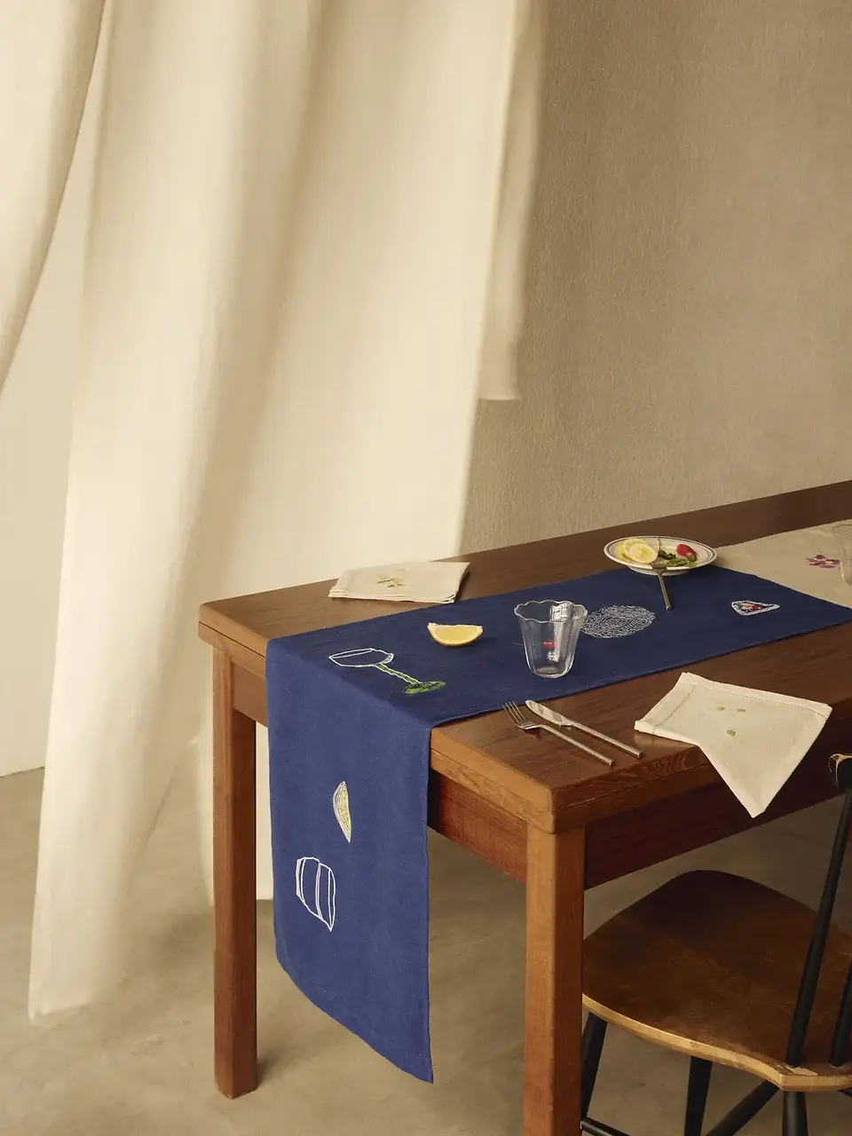 collection de linge de maison brodé Sarah Espeute x Monoprix