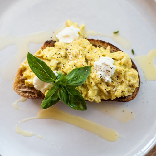 tartine d'œufs bio à l'hôtel Twelve Senses Retreat