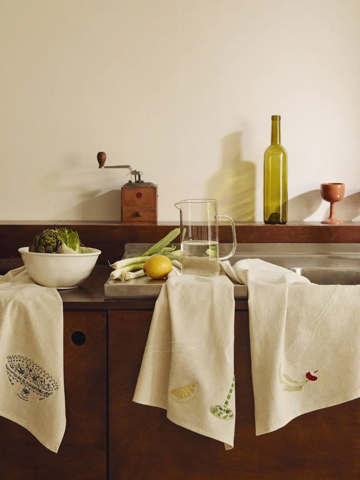 collection de linge de maison brodé Sarah Espeute x Monoprix