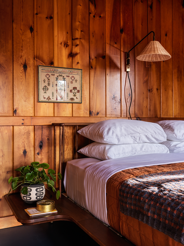 chambre en bois de l'hôtel Camptown