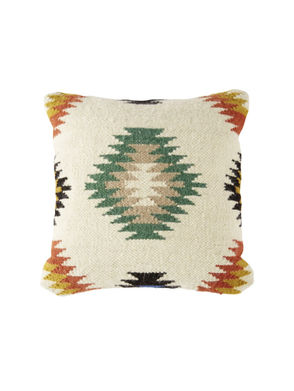 graphic-woven-cushion-maison-du-monde.jpg