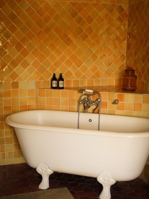 baignoire sur pied de La Grande Maison des Campaux