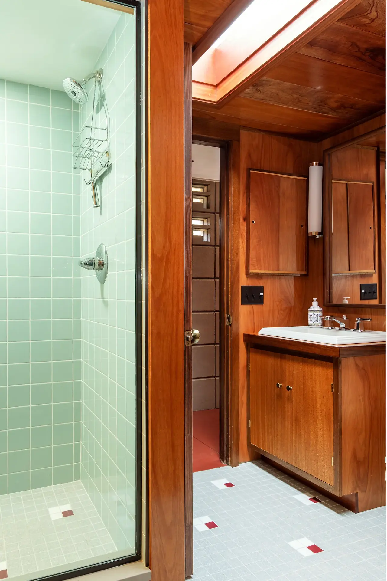 maison eppstein sur airbnb - salle de bain