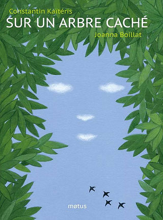livre jeunesse sur un arbre caché