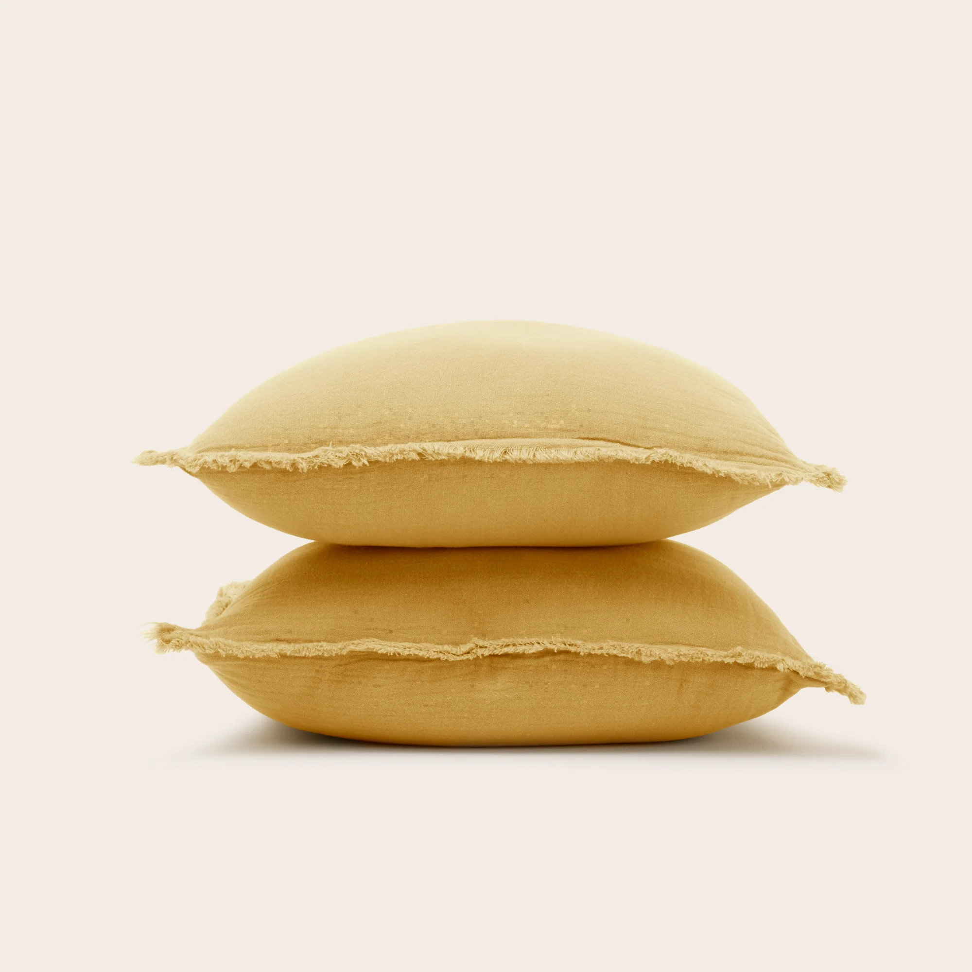 https://www.madura.com/products/lot-de-2-taies-doreiller-lou-jaune-paille-40x40?utm_medium=affiliation&utm_source=affilae&utm_campaign=MASTIC%20LIFESTYLE#ae142