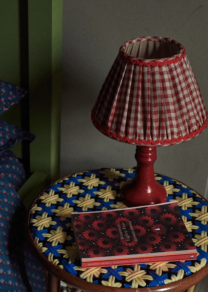 petite lampe et tabouret  caramel london