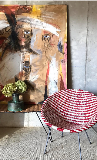 fauteuil vintage en scoubidou rouge et blanc